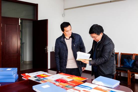 C:\Documents and Settings\messi\桌面\1.18 教委从严治党主体责任情况检查考核工作汇报会\照片\IMG_7265-2.jpg