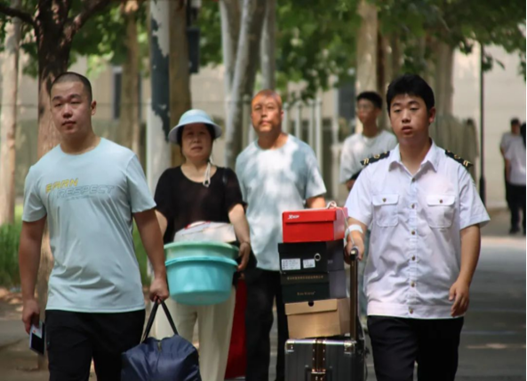 说明: https:/__local/3/47/54/CB11CA6BA8177AB48F0B54F4CC0_71908DF3_E53B4.png